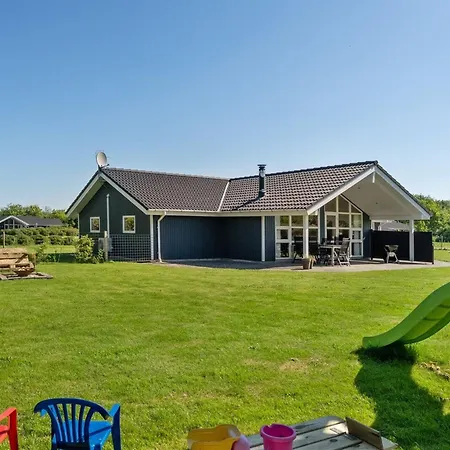 Eicke - 12km From The Sea By Interhome *
